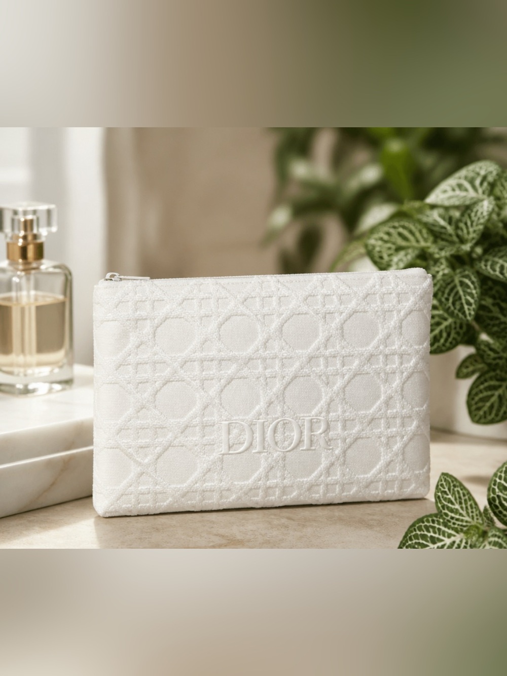 D I O R WHITE COTTON TEXTURE L EDITION 2026
